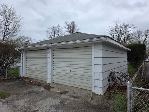 Tiny photo for 18449 Ridgewood Avenue, Lansing, IL 60438 (MLS # 12616924)