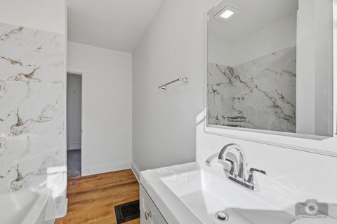 Tiny photo for 1009 Paul Street, Ottawa, IL 61350 (MLS # 12550251)