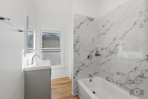 Tiny photo for 1009 Paul Street, Ottawa, IL 61350 (MLS # 12550251)