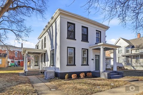 Tiny photo for 1009 Paul Street, Ottawa, IL 61350 (MLS # 12550251)