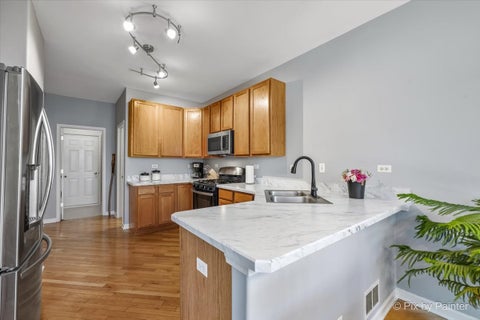Tiny photo for 375 WOLCOTT Lane #375, Batavia, IL 60510 (MLS # 12698173)