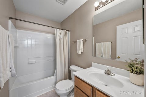 Tiny photo for 375 WOLCOTT Lane #375, Batavia, IL 60510 (MLS # 12698173)