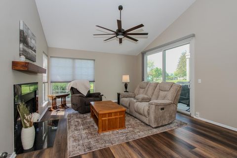 Tiny photo for 446 Cromwell Circle #1, Bartlett, IL 60103 (MLS # 12649218)
