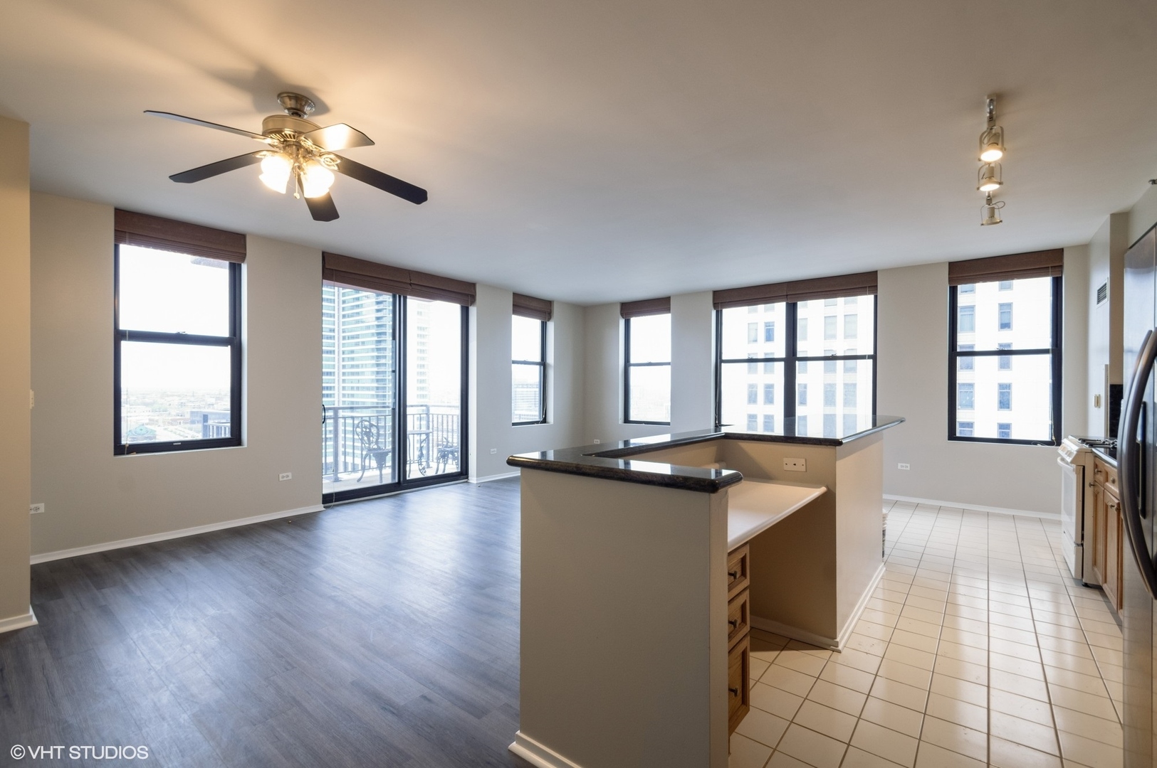 330 N JEFFERSON Street 1408