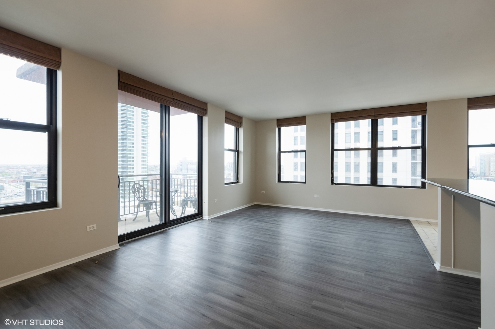 330 N JEFFERSON Street 1408