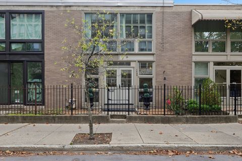 Photo of 1438 E 55th Street, Chicago, IL 60615 (MLS # 12506726)