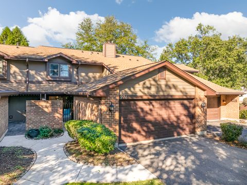 976 Indian Boundary Drive Westmont IL 60559