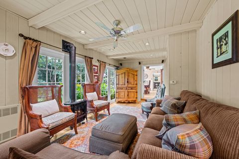 Tiny photo for 908 Elm Place, Glencoe, IL 60022 (MLS # 12593164)