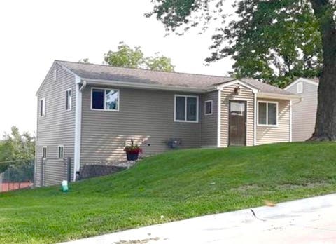 Photo of 1222 15th Avenue S, Clinton, IA 52732 (MLS # 12734852)