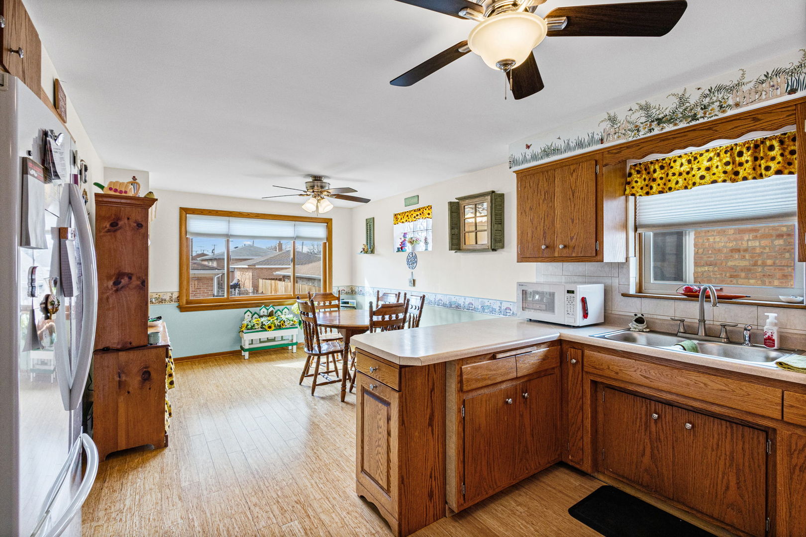 8318 S Keeler Avenue