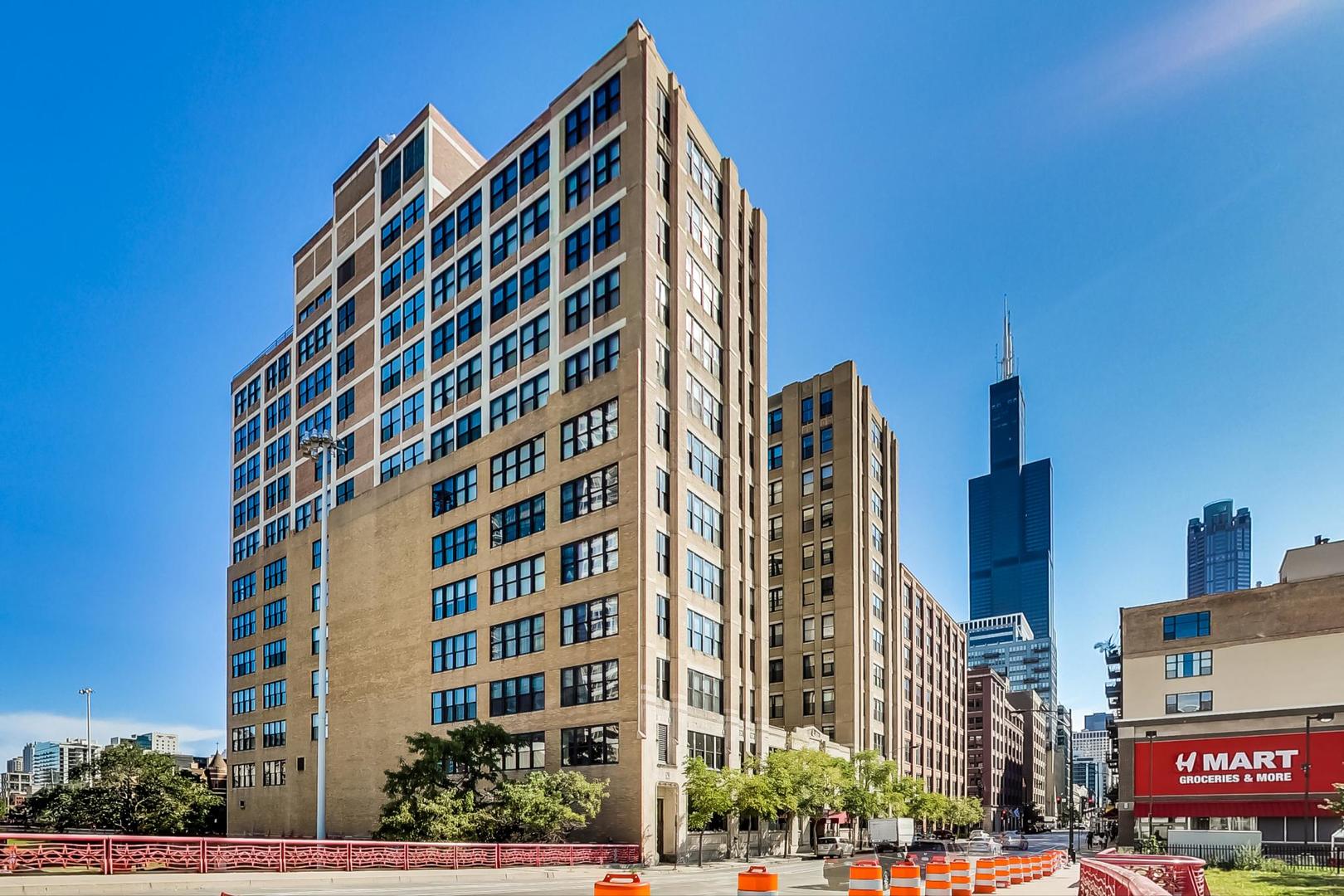 728 W Jackson Boulevard 1111