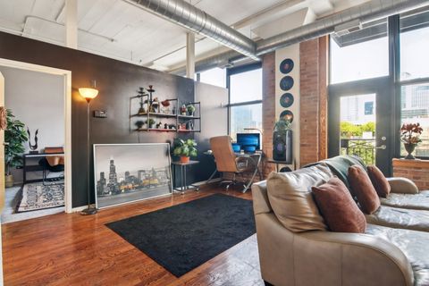 Tiny photo for 1601 S Michigan Avenue #306, Chicago, IL 60616 (MLS # 12496494)