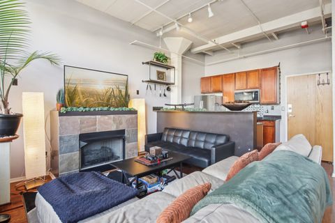 Tiny photo for 1601 S Michigan Avenue #306, Chicago, IL 60616 (MLS # 12496494)