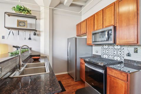 Tiny photo for 1601 S Michigan Avenue #306, Chicago, IL 60616 (MLS # 12496494)