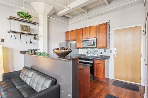 Tiny photo for 1601 S Michigan Avenue #306, Chicago, IL 60616 (MLS # 12496494)