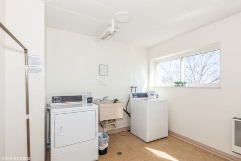 Tiny photo for 2900 Maple Avenue #15C, Downers Grove, IL 60515 (MLS # 12543710)