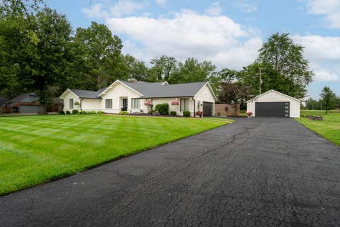 Tiny photo for 3302 W Lakeview Road, Marion, IL 62959 (MLS # 12665789)