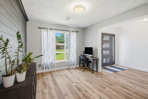 Tiny photo for 3302 W Lakeview Road, Marion, IL 62959 (MLS # 12665789)