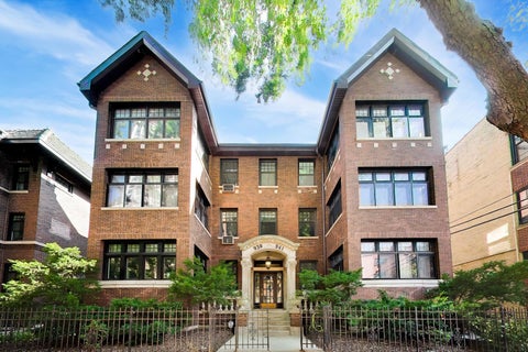 Photo of 941 W Winona Street #1W, Chicago, IL 60640 (MLS # 12738360)
