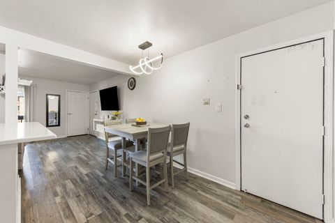 Tiny photo for 1002 Spruce Street #2B, Glendale Heights, IL 60139 (MLS # 12483012)