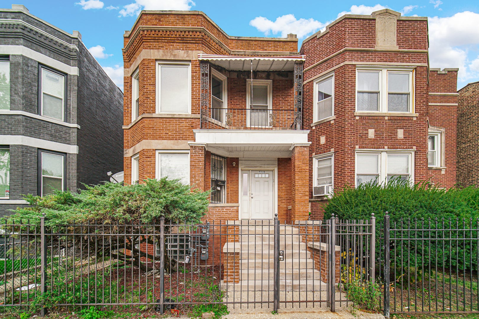 5310 W Adams Street