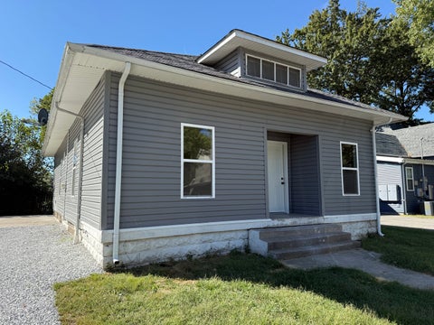 Photo of 810 N Monroe Street, Marion, IL 62959 (MLS # 12771387)
