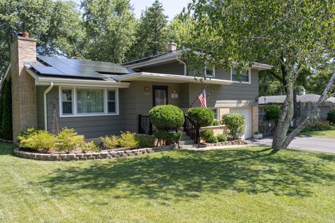 Photo of 18148 W Lindenwood Drive, Grayslake, IL 60030 (MLS # 12702957)