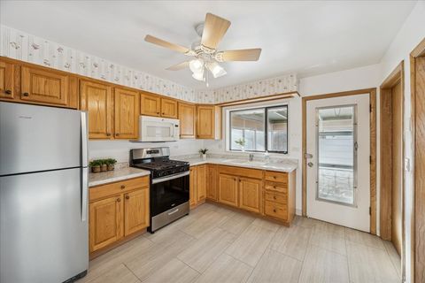 Tiny photo for 11121 Martindale Drive, Westchester, IL 60154 (MLS # 12539028)