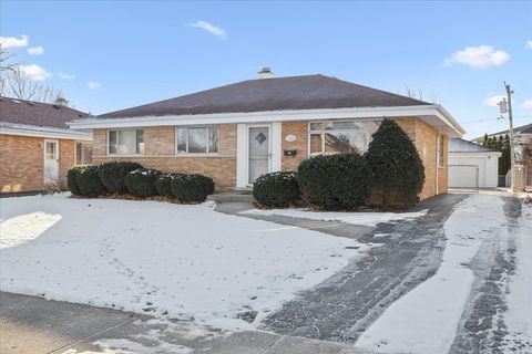 Tiny photo for 11121 Martindale Drive, Westchester, IL 60154 (MLS # 12539028)