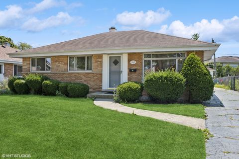 Photo of 11121 Martindale Drive, Westchester, IL 60154 (MLS # 12539028)