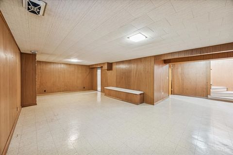 Tiny photo for 11121 Martindale Drive, Westchester, IL 60154 (MLS # 12539028)