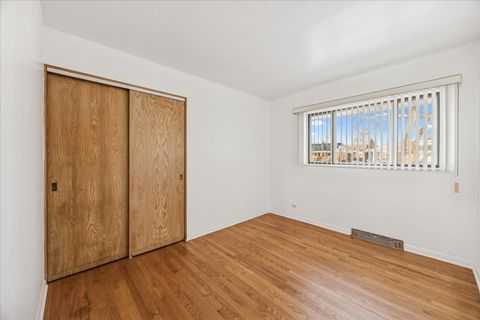 Tiny photo for 11121 Martindale Drive, Westchester, IL 60154 (MLS # 12539028)