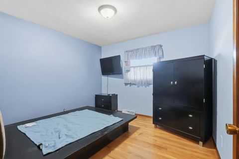 Tiny photo for 2121 W 34th Street, Davenport, IA 52806 (MLS # 12549346)