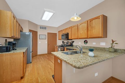 Tiny photo for 21476 Mays Lake Court, Crest Hill, IL 60403 (MLS # 12531219)