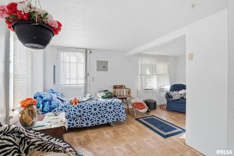 Tiny photo for 4616 S CONCORD Street, Davenport, IA 52802 (MLS # QC4269653)