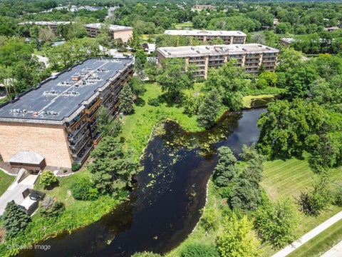 Tiny photo for 500 Redondo Road #109, Downers Grove, IL 60516 (MLS # 12680995)
