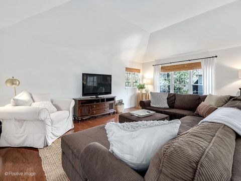 Tiny photo for 11025 Edgebrook Lane, Indian Head Park, IL 60525 (MLS # 12618138)