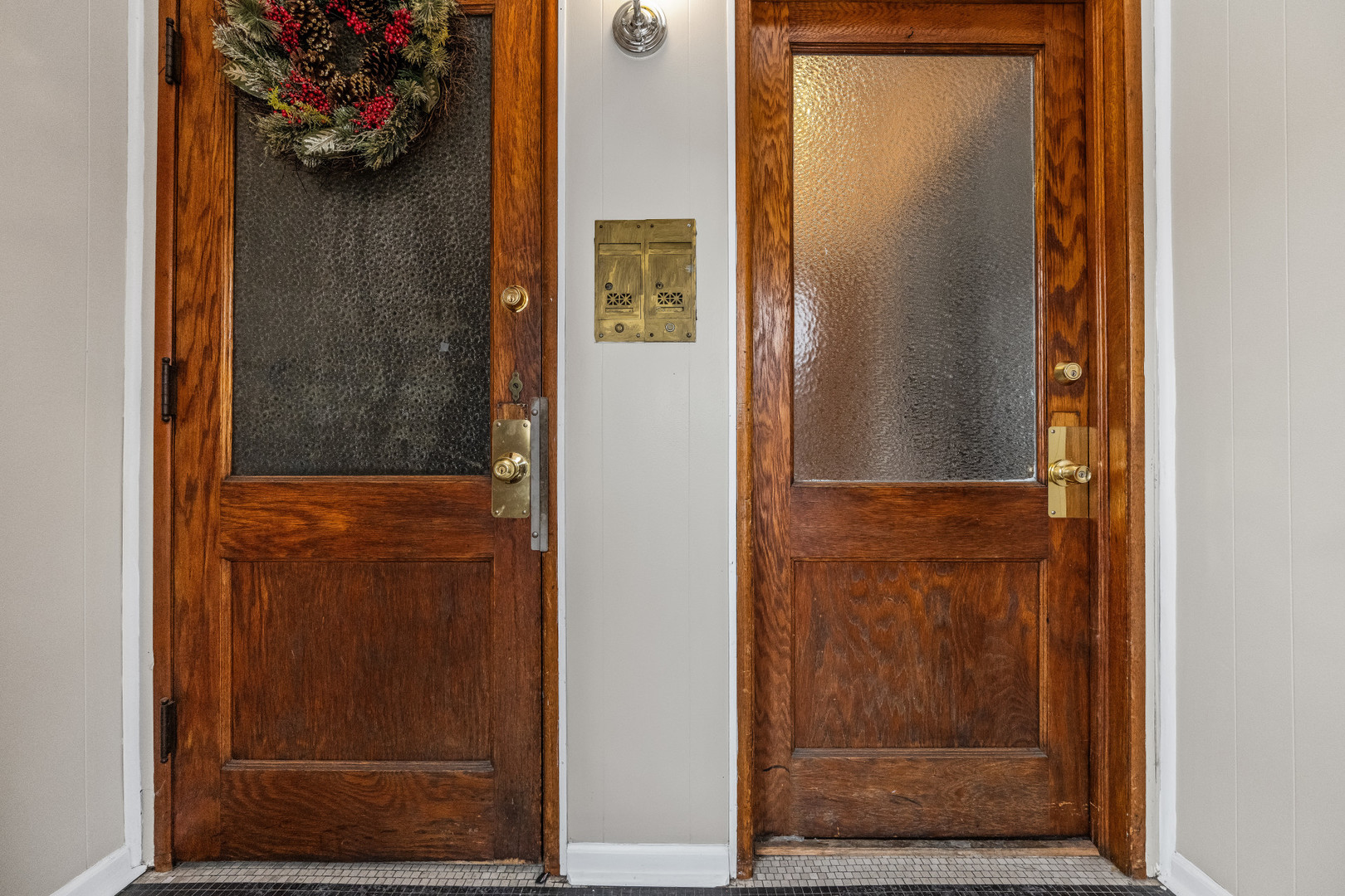 1468 W Foster Avenue