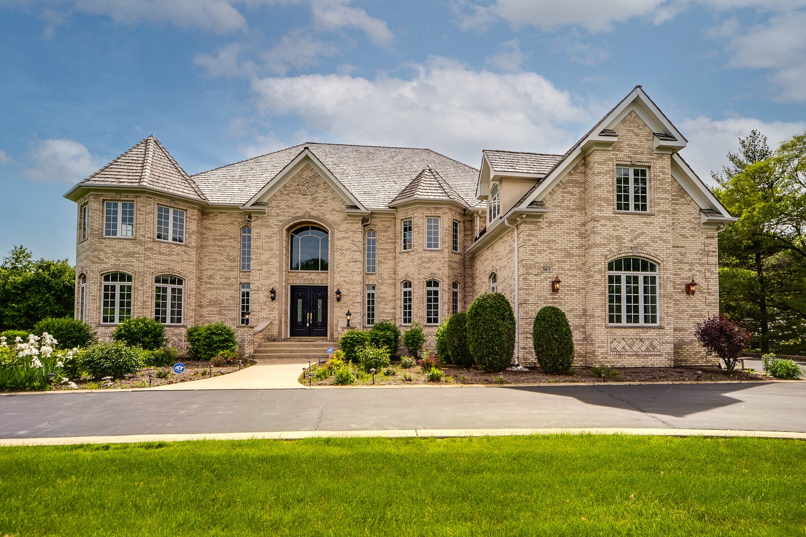 3613 Crestview Drive
