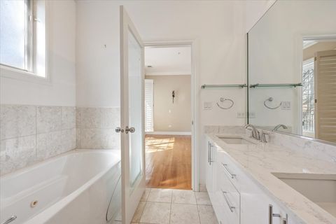Tiny photo for 602 Hinman Avenue #2S, Evanston, IL 60202 (MLS # 12613236)