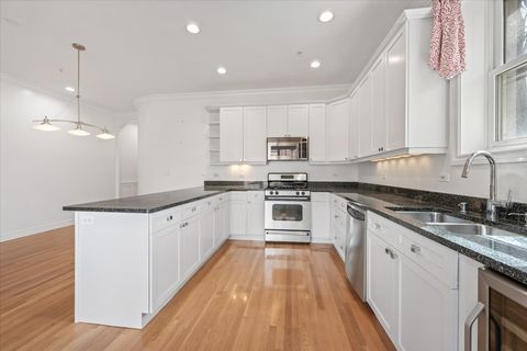 Tiny photo for 602 Hinman Avenue #2S, Evanston, IL 60202 (MLS # 12613236)