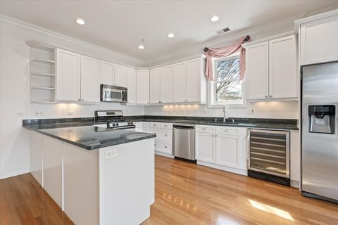 Tiny photo for 602 Hinman Avenue #2S, Evanston, IL 60202 (MLS # 12613236)