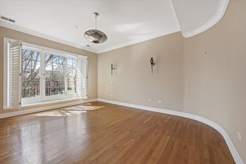 Tiny photo for 602 Hinman Avenue #2S, Evanston, IL 60202 (MLS # 12613236)
