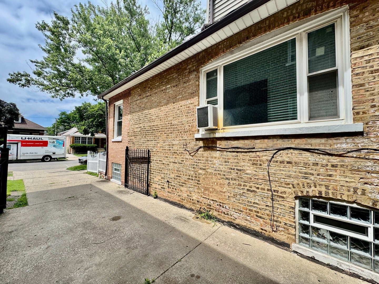 8325 S Saginaw Avenue