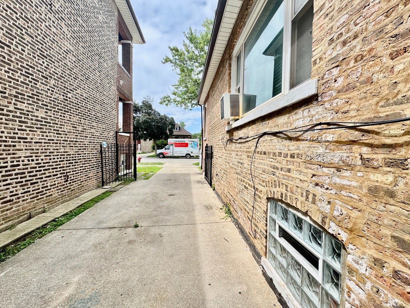 8325 S Saginaw Avenue