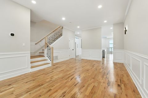 Tiny photo for 5032 S Michigan Avenue, Chicago, IL 60615 (MLS # 12456056)