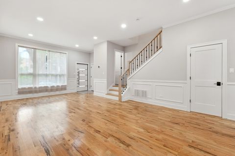 Tiny photo for 5032 S Michigan Avenue, Chicago, IL 60615 (MLS # 12456056)