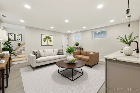 Tiny photo for 5032 S Michigan Avenue, Chicago, IL 60615 (MLS # 12456056)