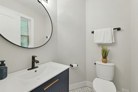 Tiny photo for 5032 S Michigan Avenue, Chicago, IL 60615 (MLS # 12456056)