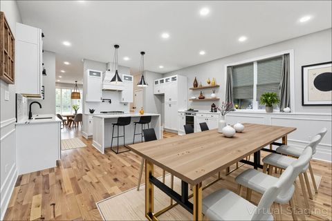Tiny photo for 5032 S Michigan Avenue, Chicago, IL 60615 (MLS # 12456056)
